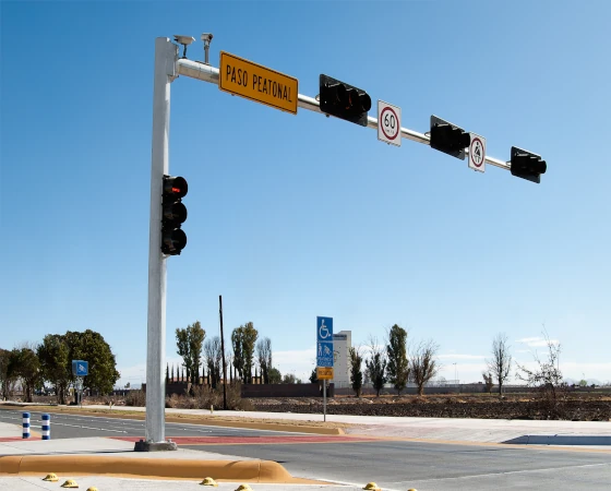 imagen-producto-semaforo-vehicular-g2b-560x450